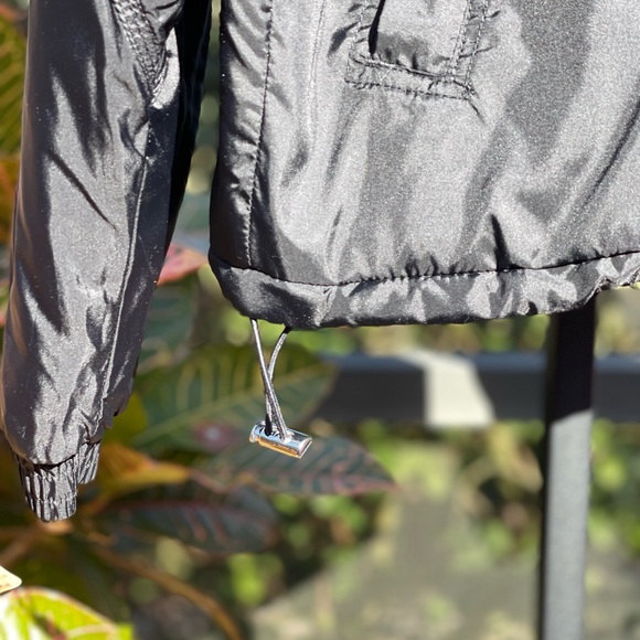 ADIDAS IVY PARK 3S UNISEX WINDBREAKER GR1535 BLACK/GOLD - Picture 8 of 11